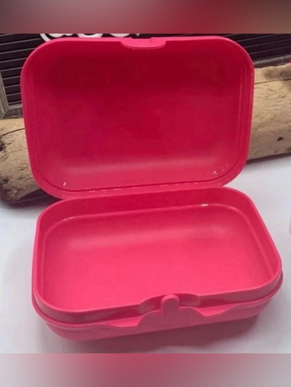 Tupperware Hello Kitty Pink Snack Box - Picture 2 of 3
